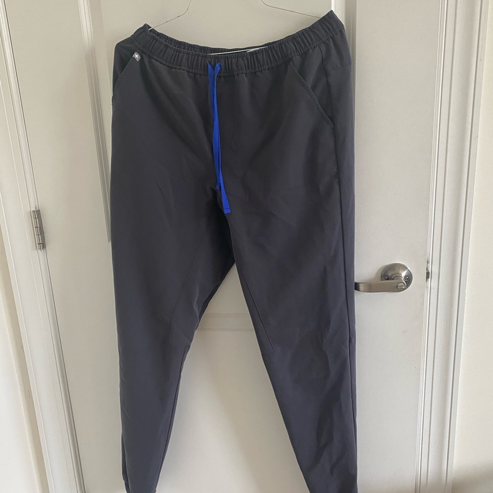 FIGS men’s large tall joggers
